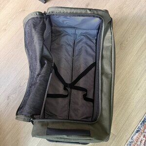 Hershel Outfitter Wheelie 70L Duffle Bag